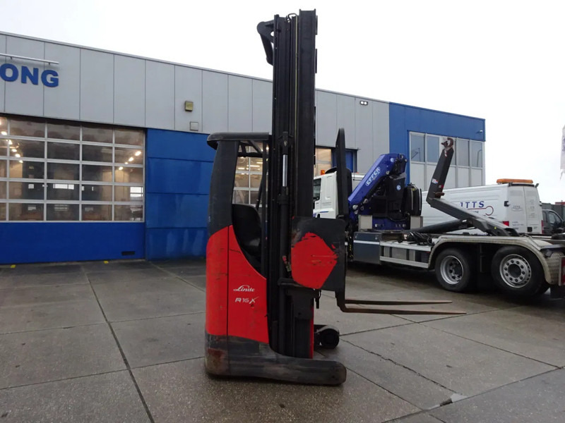 Linde R16X / 1600 kg / Reachtruck / Only for parts! - משאית הגעה: תמונה 2 Linde R16X / 1600 kg / Reachtruck / Only for parts! - משאית הגעה: תמונה 2