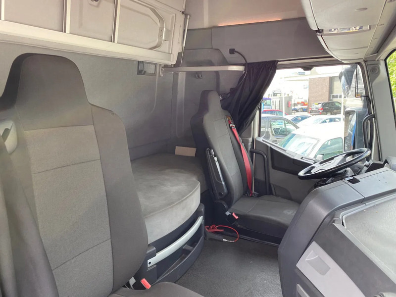 יחידת טרקטור Renault T520 Comfort / 6x2 / Hub Reduction / 208.250Km: תמונה 11
