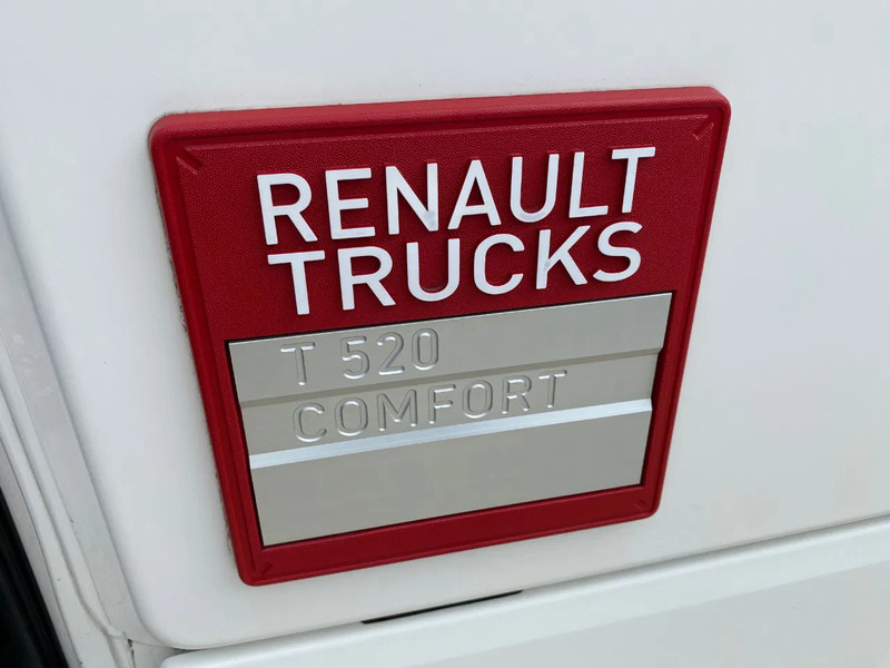 יחידת טרקטור Renault T520 Comfort / 6x2 / Hub Reduction / 208.250Km: תמונה 14