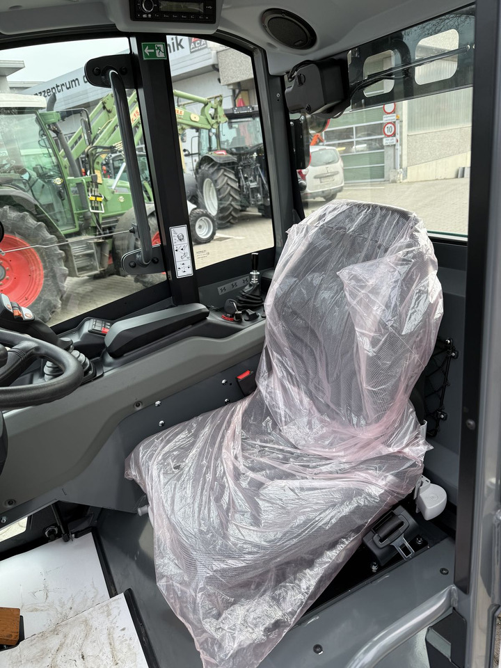 Kramer KL14.5 - מעמיס קומפקטי: תמונה 5 Kramer KL14.5 - מעמיס קומפקטי: תמונה 5
