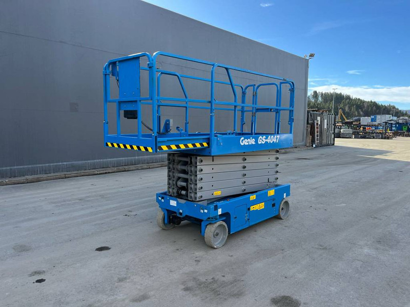 Genie GS 4047 - מעלית מספריים: תמונה 2 Genie GS 4047 - מעלית מספריים: תמונה 2