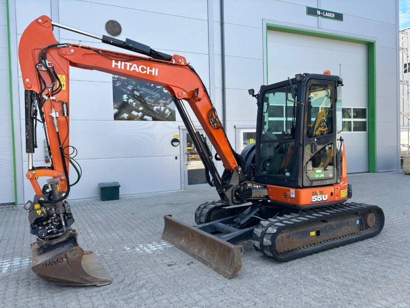 Hitachi ZX 55 U-6 CLR - מיני מחפר: תמונה 1 Hitachi ZX 55 U-6 CLR - מיני מחפר: תמונה 1