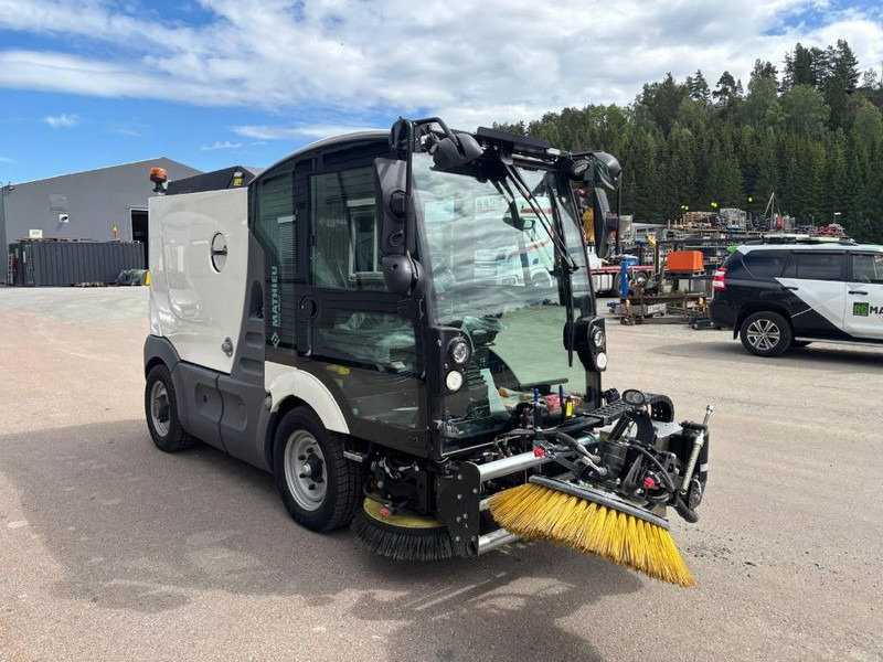 Mathieu MC-210 Azura Flex Street Sweeper - מטאטא כבישים: תמונה 2 Mathieu MC-210 Azura Flex Street Sweeper - מטאטא כבישים: תמונה 2