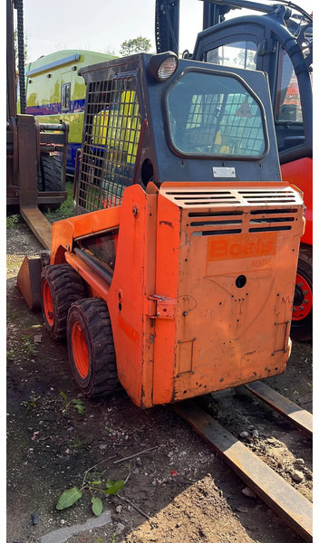 Bobcat S70 - מעמיס היגוי החלקה: תמונה 3 Bobcat S70 - מעמיס היגוי החלקה: תמונה 3