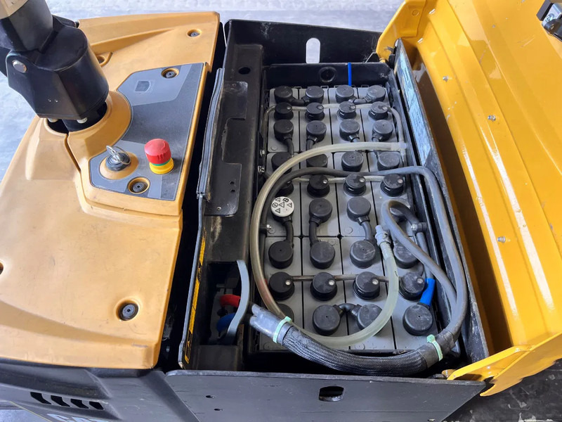 Caterpillar NPV20N2 - משאית משטחים: תמונה 5 Caterpillar NPV20N2 - משאית משטחים: תמונה 5