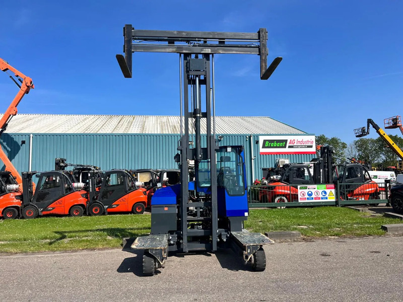 Combilift C4000 4 WAY FORKLIFT - משאית הגעה ב-4 דרכים: תמונה 4 Combilift C4000 4 WAY FORKLIFT - משאית הגעה ב-4 דרכים: תמונה 4