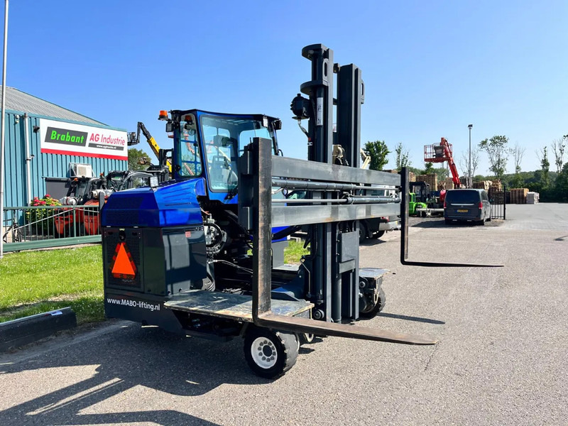 Combilift C4000 4 WAY FORKLIFT - משאית הגעה ב-4 דרכים: תמונה 2 Combilift C4000 4 WAY FORKLIFT - משאית הגעה ב-4 דרכים: תמונה 2