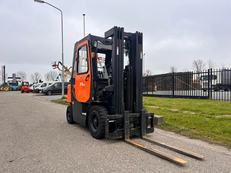 Doosan D25G PLUS - מלגזה: תמונה 3 Doosan D25G PLUS - מלגזה: תמונה 3