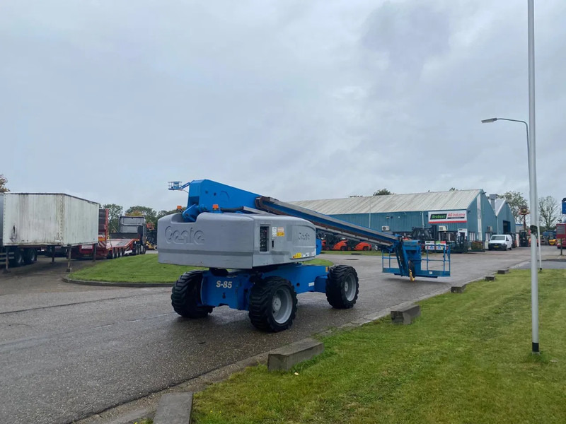 Genie S-85 - מוט טלסקופי: תמונה 3 Genie S-85 - מוט טלסקופי: תמונה 3