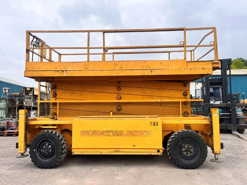Liftlux SL210-25 D4WDS-P - מעלית מספריים: תמונה 1 Liftlux SL210-25 D4WDS-P - מעלית מספריים: תמונה 1