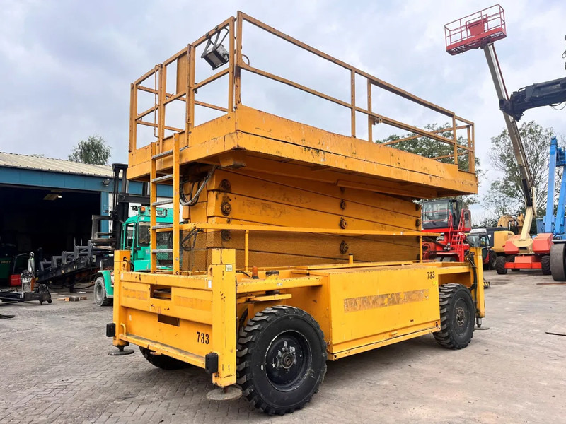Liftlux SL210-25 D4WDS-P - מעלית מספריים: תמונה 4 Liftlux SL210-25 D4WDS-P - מעלית מספריים: תמונה 4