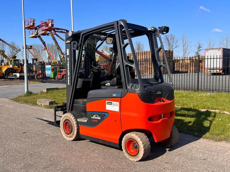 Linde E25H-01/600 - מלגזה חשמלית: תמונה 5 Linde E25H-01/600 - מלגזה חשמלית: תמונה 5