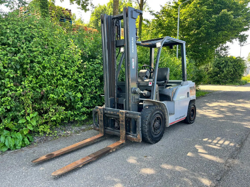 Nissan FD45 W1F4A45Y FD45 W1F4A45Y - מלגזת סולר: תמונה 4 Nissan FD45 W1F4A45Y FD45 W1F4A45Y - מלגזת סולר: תמונה 4