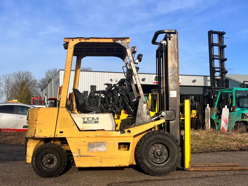 TCM FD25 Z2T - מלגזת סולר: תמונה 1 TCM FD25 Z2T - מלגזת סולר: תמונה 1