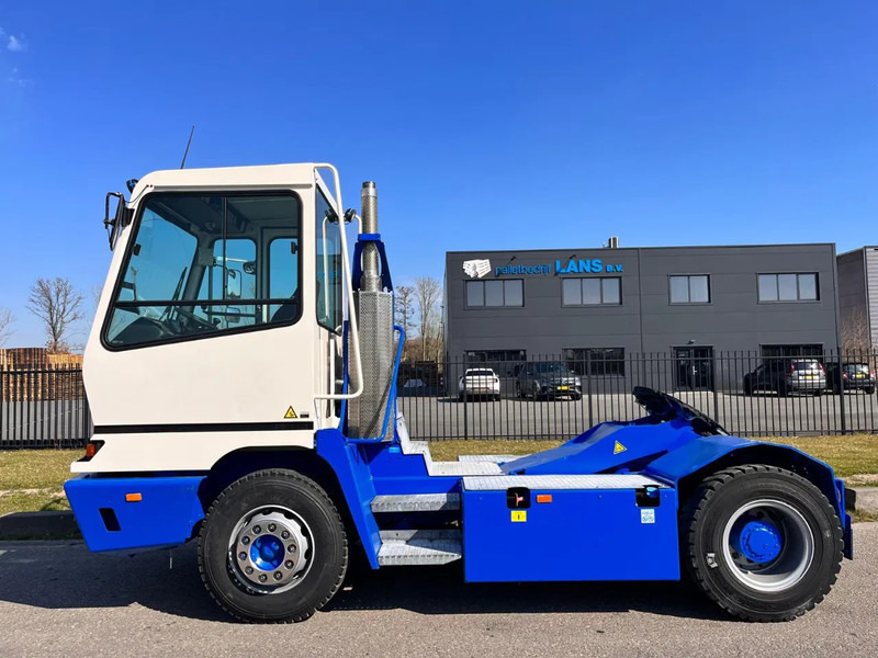 Terberg YT 222 - טרקטור מסוף: תמונה 2 Terberg YT 222 - טרקטור מסוף: תמונה 2