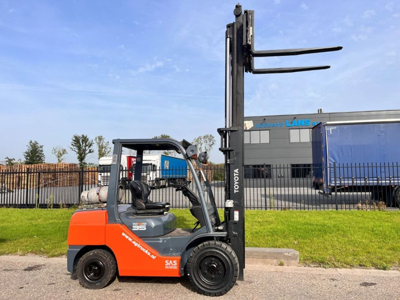 Toyota 02- 8FGJF35 - מלגזת LPG: תמונה 5 Toyota 02- 8FGJF35 - מלגזת LPG: תמונה 5
