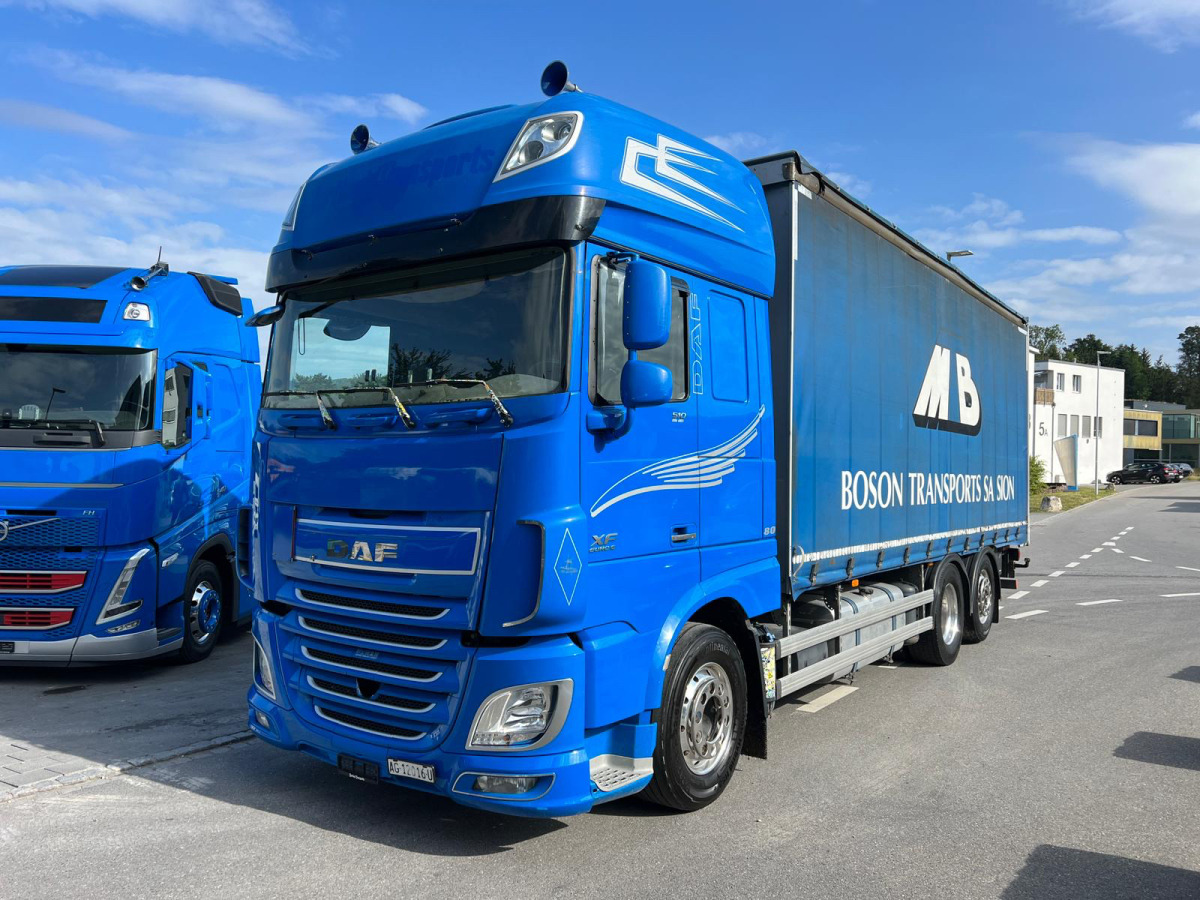 DAF XF510 6x2 - משאית וילונות צד: תמונה 1 DAF XF510 6x2 - משאית וילונות צד: תמונה 1