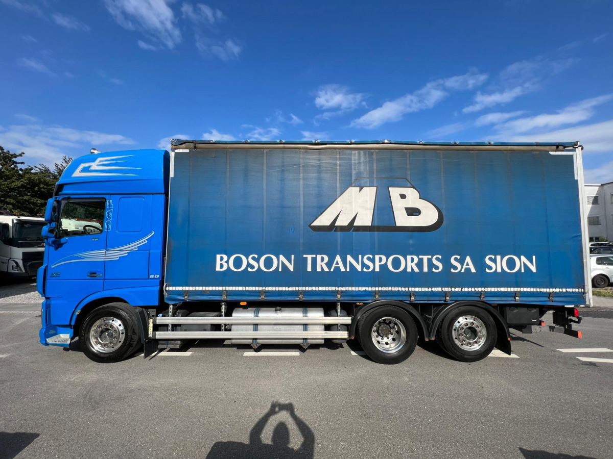 משאית וילונות צד DAF XF510 6x2: תמונה 8