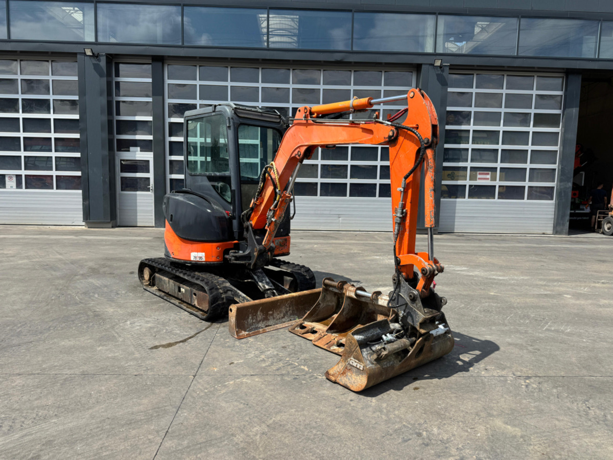 HITACHI Zaxis 30U-2 CSR - מחפר סורק: תמונה 2 HITACHI Zaxis 30U-2 CSR - מחפר סורק: תמונה 2