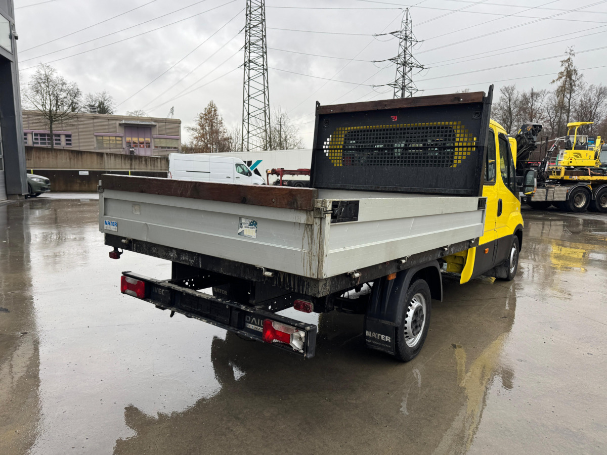 IVECO 35S13 Daily - כלי רכב מסחרי במיטה שטוחה, כלי רכב מסחרי קומבי: תמונה 4 IVECO 35S13 Daily - כלי רכב מסחרי במיטה שטוחה, כלי רכב מסחרי קומבי: תמונה 4