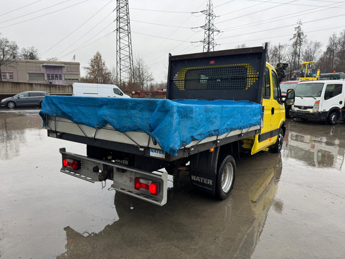 IVECO Daily 35C15 4x2 - כלי רכב מסחרי במיטה שטוחה, כלי רכב מסחרי קומבי: תמונה 4 IVECO Daily 35C15 4x2 - כלי רכב מסחרי במיטה שטוחה, כלי רכב מסחרי קומבי: תמונה 4