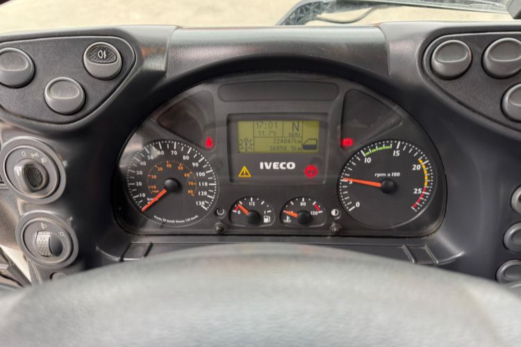 משאית מערבלת בטון Iveco Trakker 450 8x4 (Liebherr 9m3 2018): תמונה 16