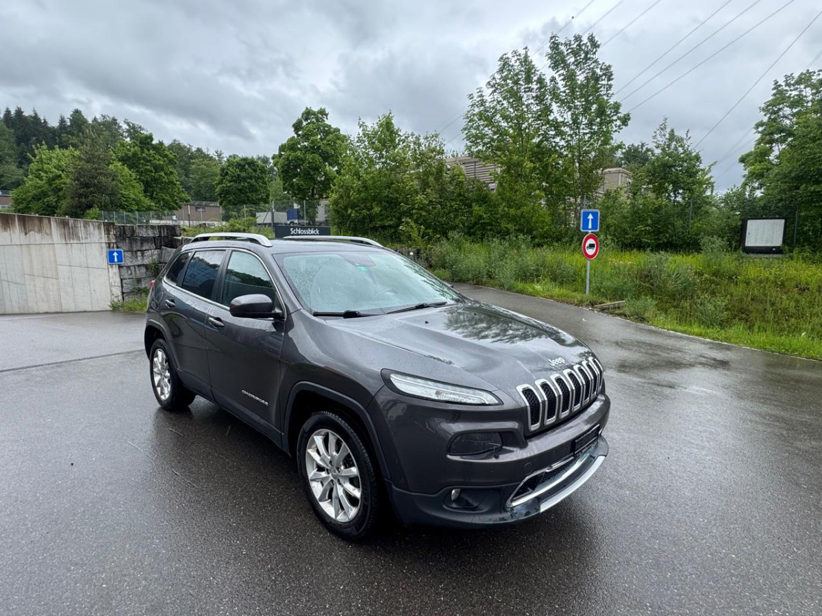 JEEP Cherokee 2.2 TD - האצ'בק: תמונה 2 JEEP Cherokee 2.2 TD - האצ'בק: תמונה 2