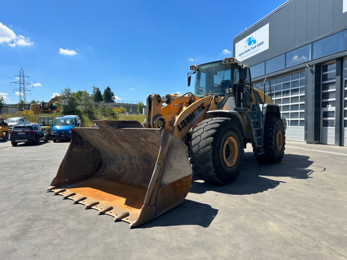 LIEBHERR 586 2plus2 - מעמיס גלגלים: תמונה 1 LIEBHERR 586 2plus2 - מעמיס גלגלים: תמונה 1