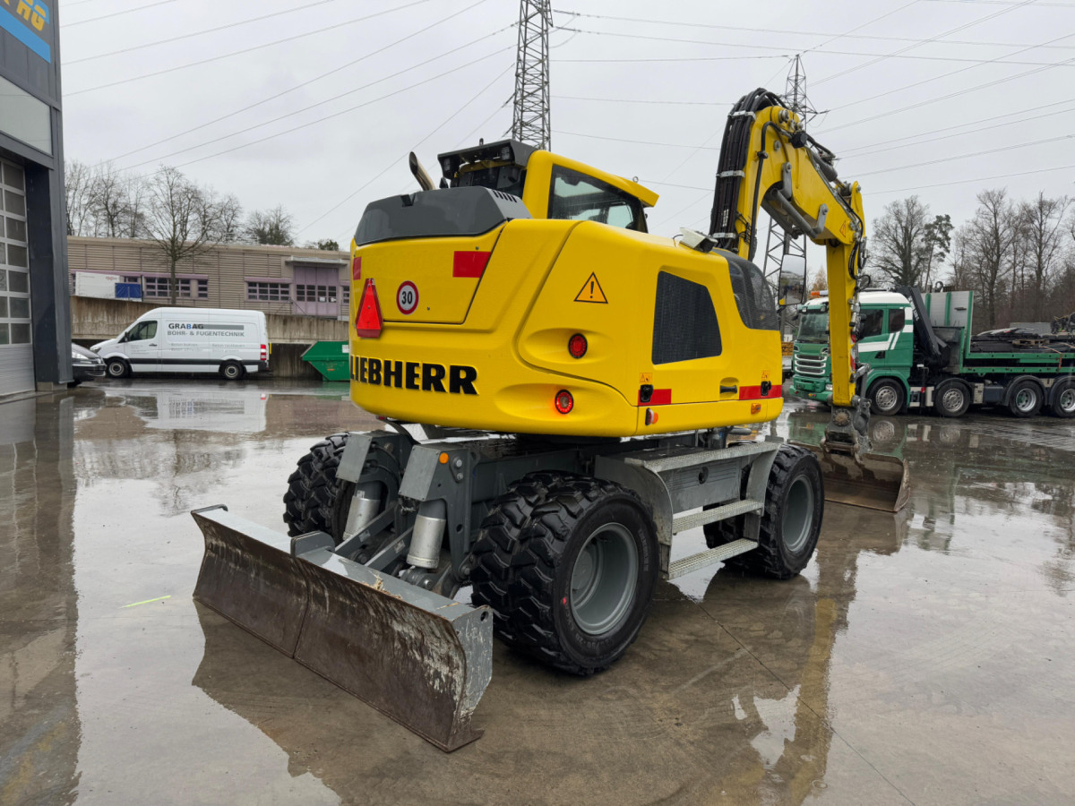LIEBHERR 910 Compact Litronic Powertilt - מחפר גלגלים: תמונה 4 LIEBHERR 910 Compact Litronic Powertilt - מחפר גלגלים: תמונה 4
