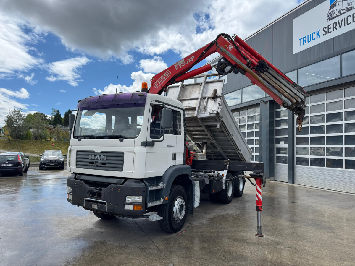MAN TGA 26.410 6x4 Fassi 230-5 - משאית מנוף: תמונה 1 MAN TGA 26.410 6x4 Fassi 230-5 - משאית מנוף: תמונה 1