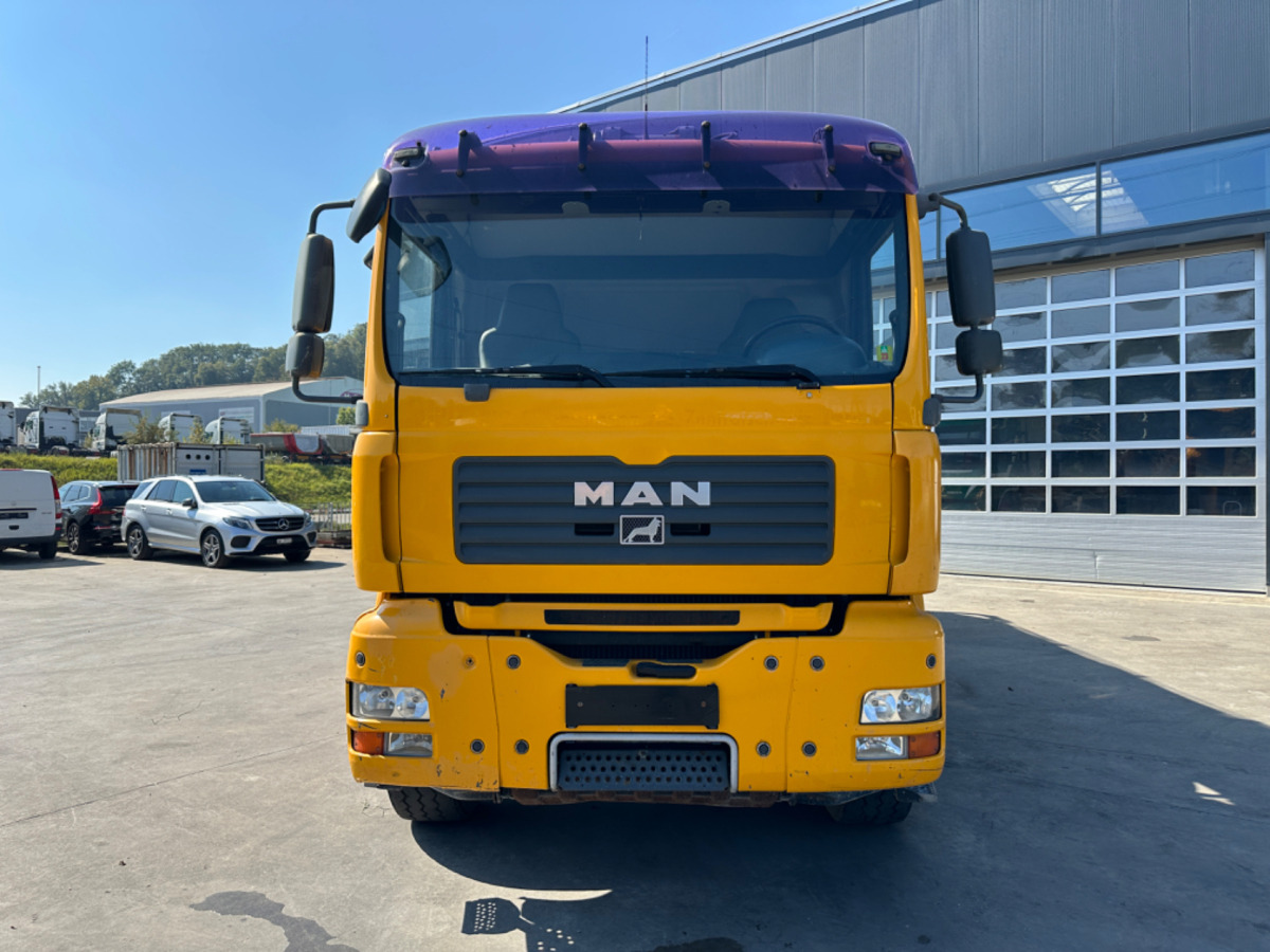 MAN TGA 41.440 8x4 Hallenpumpe 31M-5 - משאית משאבת בטון: תמונה 2 MAN TGA 41.440 8x4 Hallenpumpe 31M-5 - משאית משאבת בטון: תמונה 2