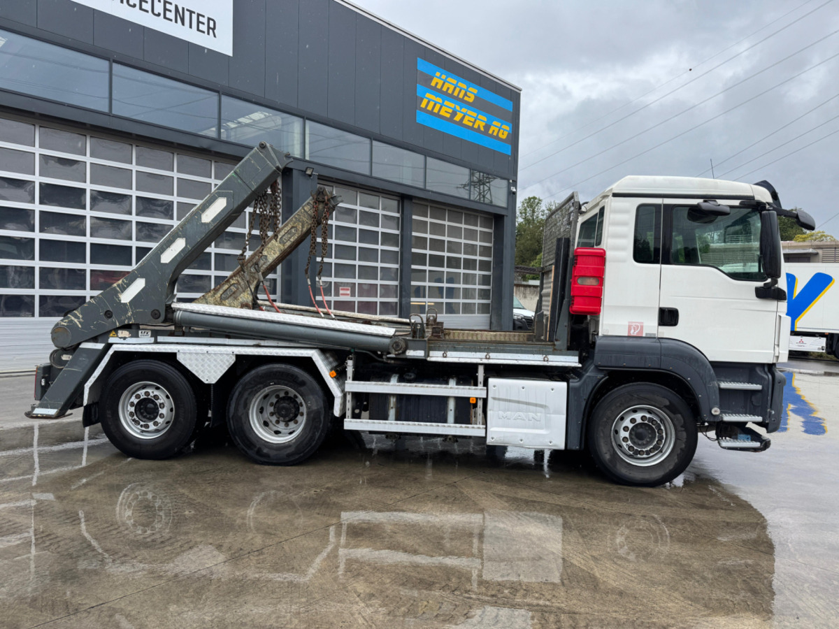MAN TGS 28.440 6x2 UT GIGANT - משאית דילוג העמסה: תמונה 4 MAN TGS 28.440 6x2 UT GIGANT - משאית דילוג העמסה: תמונה 4