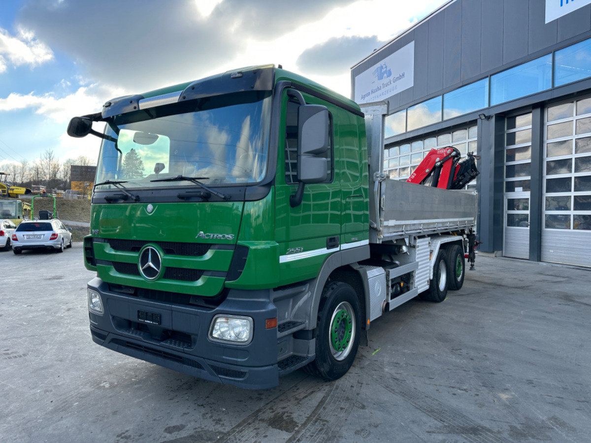 MERCEDES 2551 V8 6x2 Fassi 185-5 Bj.2020 - מזהיר, משאית מנוף: תמונה 1 MERCEDES 2551 V8 6x2 Fassi 185-5 Bj.2020 - מזהיר, משאית מנוף: תמונה 1