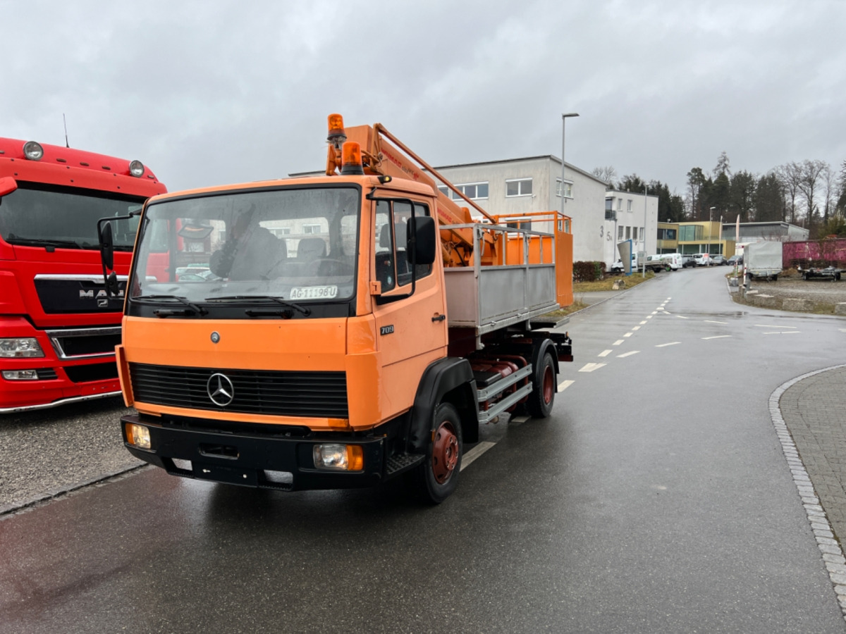 MERCEDES 709 WUMAG GELENKSTEIGER 14M - פלטפורמה אווירית מותקנת על משאית: תמונה 1 MERCEDES 709 WUMAG GELENKSTEIGER 14M - פלטפורמה אווירית מותקנת על משאית: תמונה 1