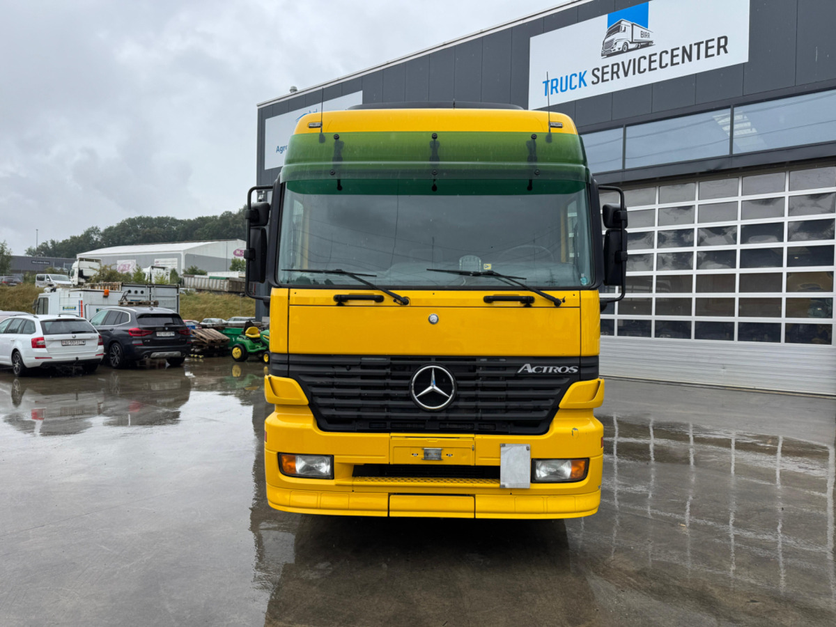 MERCEDES Actros 1835 4x2 - משאית וילונות צד: תמונה 2 MERCEDES Actros 1835 4x2 - משאית וילונות צד: תמונה 2
