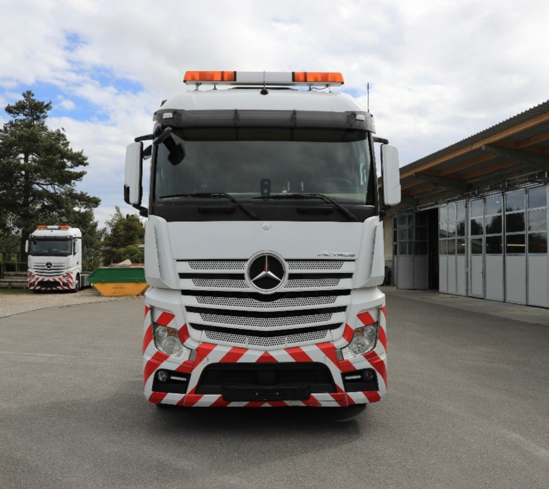 MERCEDES Actros 2548 6x2 - משאית עם שלדת תא: תמונה 2 MERCEDES Actros 2548 6x2 - משאית עם שלדת תא: תמונה 2