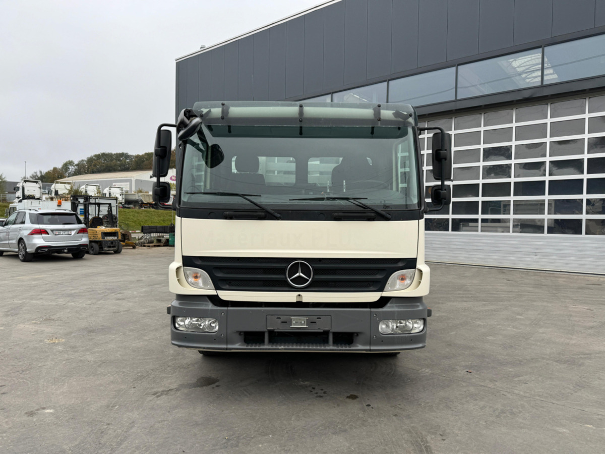 MERCEDES Atego 1329 4x2 Hiab 088-2 - מזהיר, משאית מנוף: תמונה 3 MERCEDES Atego 1329 4x2 Hiab 088-2 - מזהיר, משאית מנוף: תמונה 3