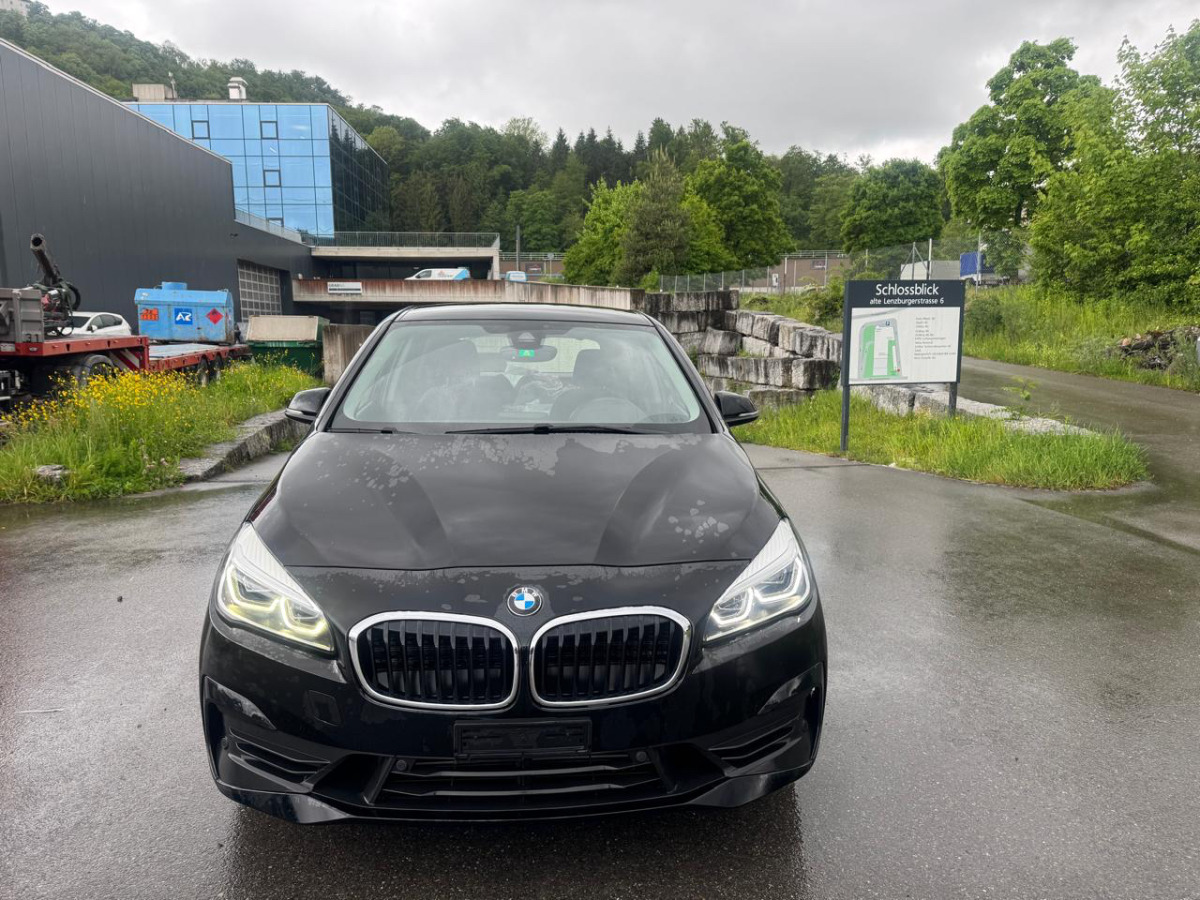 Marke BMW 218d xDrive - האצ'בק: תמונה 2 Marke BMW 218d xDrive - האצ'בק: תמונה 2
