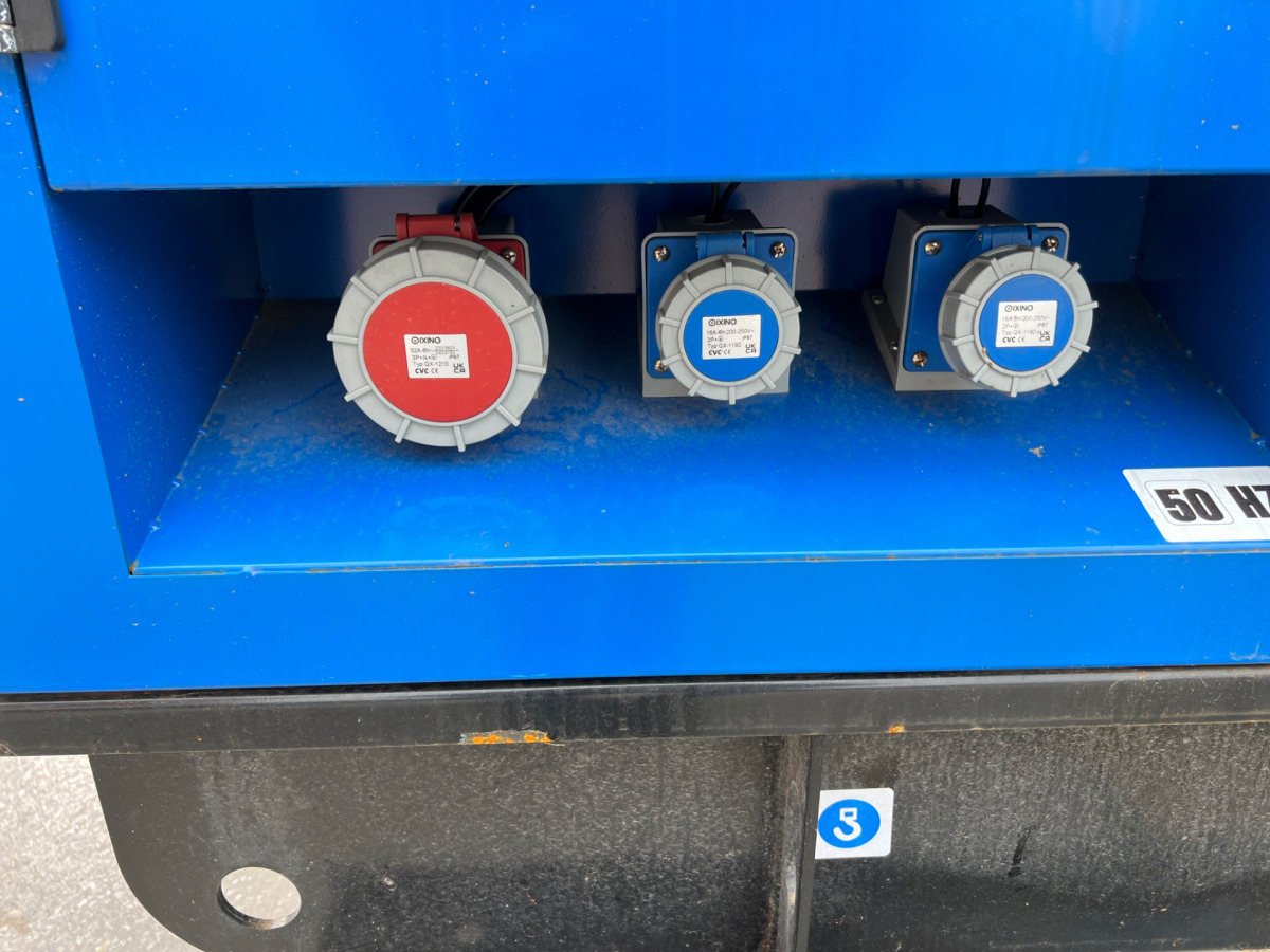 Marke Field Energy 140KVA/110KVA - ערכת גנרטורים: תמונה 2 Marke Field Energy 140KVA/110KVA - ערכת גנרטורים: תמונה 2
