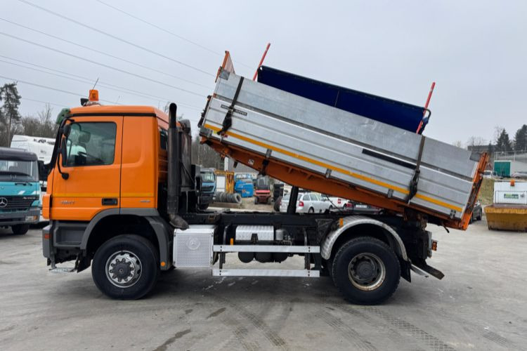 מזהיר Mercedes-Benz Actros 1841 4x4 mit Schneeplfug: תמונה 13
