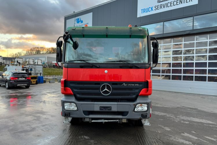Mercedes-Benz Actros 4144 8x4 RSP Saugbagger - משאית ואקום: תמונה 2 Mercedes-Benz Actros 4144 8x4 RSP Saugbagger - משאית ואקום: תמונה 2