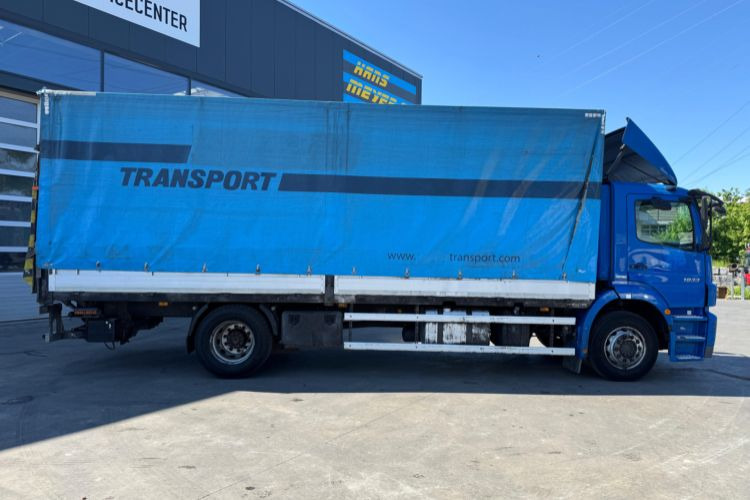 Mercedes-Benz Axor 1833 4x2 - משאית וילונות צד: תמונה 4 Mercedes-Benz Axor 1833 4x2 - משאית וילונות צד: תמונה 4
