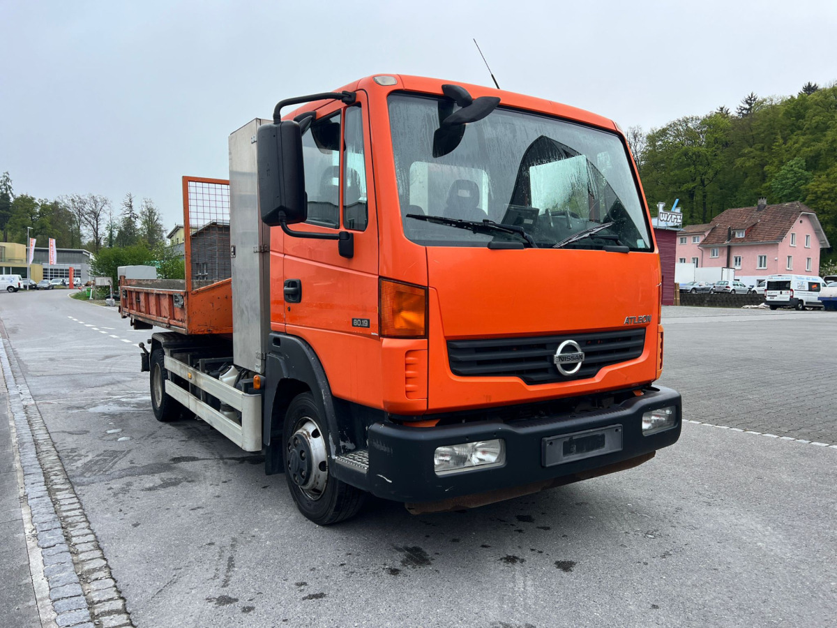 NISSAN Atleon 80.19 4x2 Hooklift - משאית הרמת וו: תמונה 4 NISSAN Atleon 80.19 4x2 Hooklift - משאית הרמת וו: תמונה 4