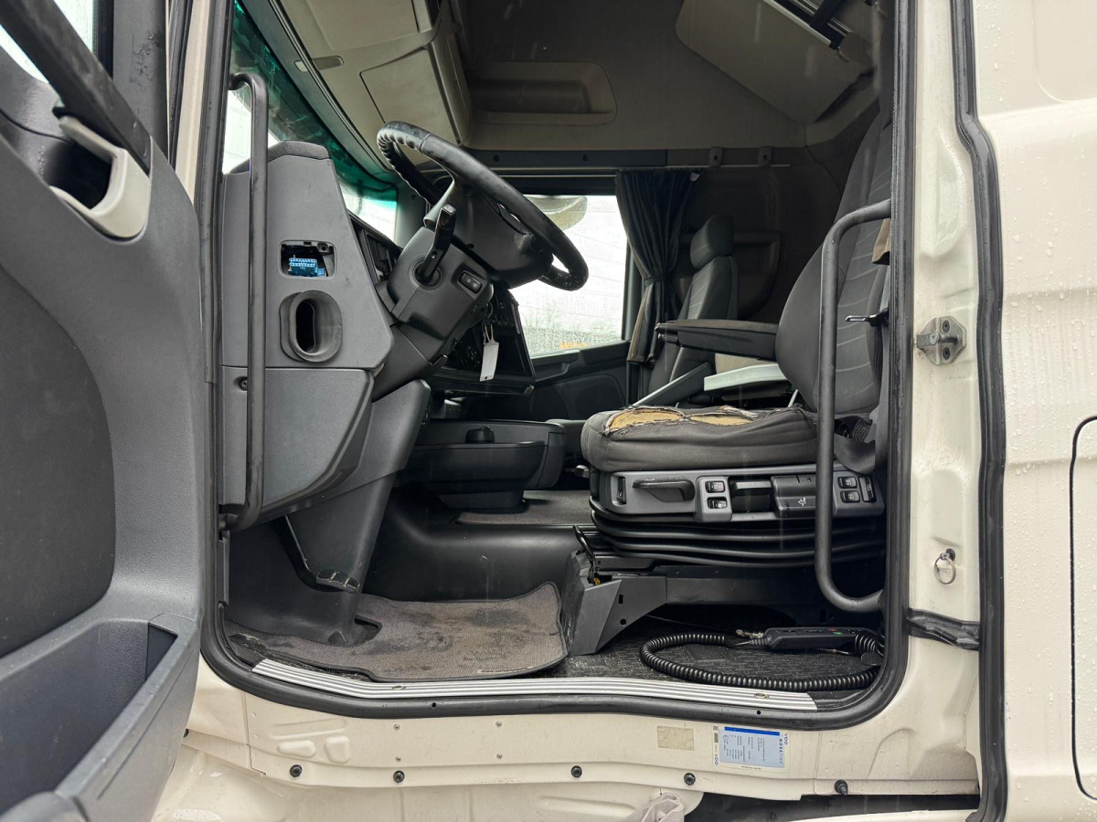 יחידת טרקטור SCANIA R450 4x2 Tanks 1000L No EGR: תמונה 11 יחידת טרקטור SCANIA R450 4x2 Tanks 1000L No EGR: תמונה 11