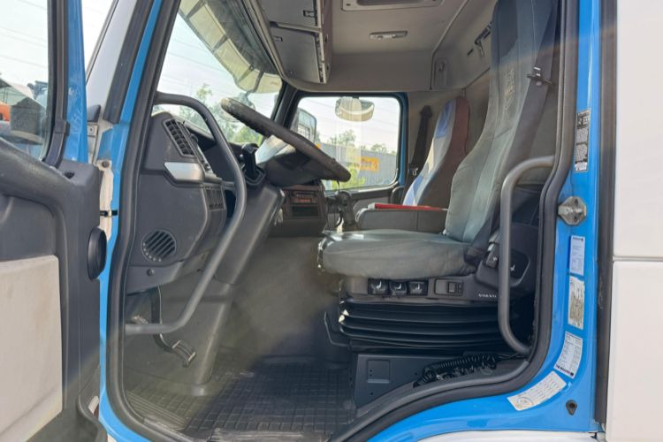משאית מנוף Volvo FM-300 4x2 Palfinger 16502-5: תמונה 16