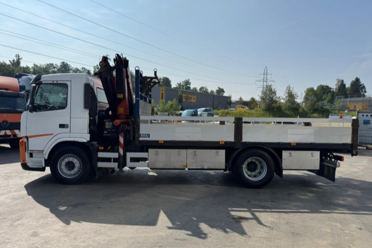 משאית מנוף Volvo FM-300 4x2 Palfinger 16502-5: תמונה 9