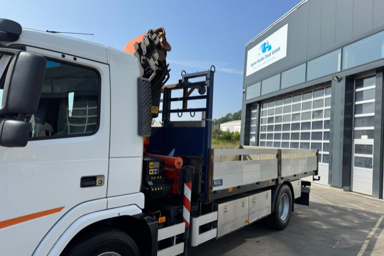 משאית מנוף Volvo FM-300 4x2 Palfinger 16502-5: תמונה 17