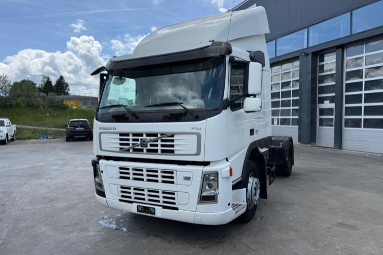 Volvo FM-390 4x2 - יחידת טרקטור: תמונה 1 Volvo FM-390 4x2 - יחידת טרקטור: תמונה 1