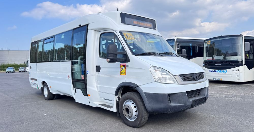Irisbus Iveco / DURISOTTI / -28miejsc /euro5/ mała klima / winda / 114000 zł netto - מיניבוס, כלי רכב מסחרי לנוסעים: תמונה 1 Irisbus Iveco / DURISOTTI / -28miejsc /euro5/ mała klima / winda / 114000 zł netto - מיניבוס, כלי רכב מסחרי לנוסעים: תמונה 1