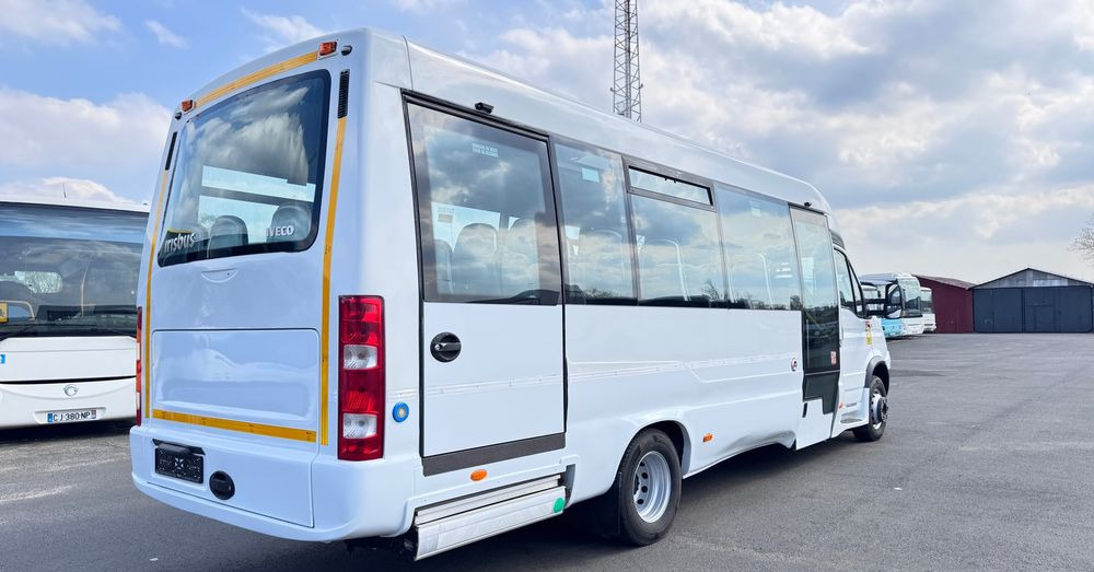 Irisbus Iveco / DURISOTTI / -28miejsc /euro5/ mała klima / winda / 114000 zł netto - מיניבוס, כלי רכב מסחרי לנוסעים: תמונה 4 Irisbus Iveco / DURISOTTI / -28miejsc /euro5/ mała klima / winda / 114000 zł netto - מיניבוס, כלי רכב מסחרי לנוסעים: תמונה 4